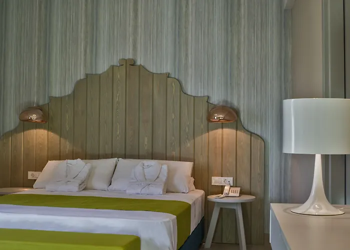 Hotell Elia Bettolo 3*