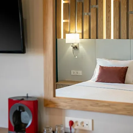 Hotel Elia Bettolo 3*