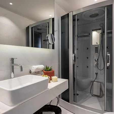 Hotel Elia Bettolo 3*