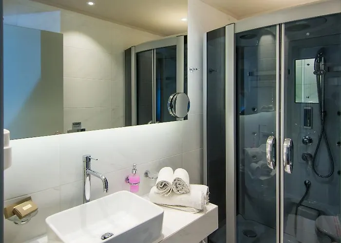 Elia Bettolo La Canée